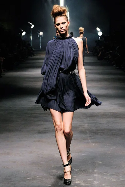 Look 44